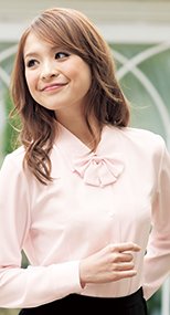 01130 en joie(アンジョア) シンプルデザインで定番3つの襟を楽しめる長袖ブラウス 無地 93-01130