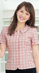 26145 en joie(アンジョア) ドライタッチな質感&軽やかで夏も爽やかチェック柄オーバーブラウス 93-26145