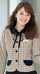 en joie(アンジョア) 81630 まるいデザイン襟とフラップポケットがかわいいジャケット(リボン付) チェック 93-81630